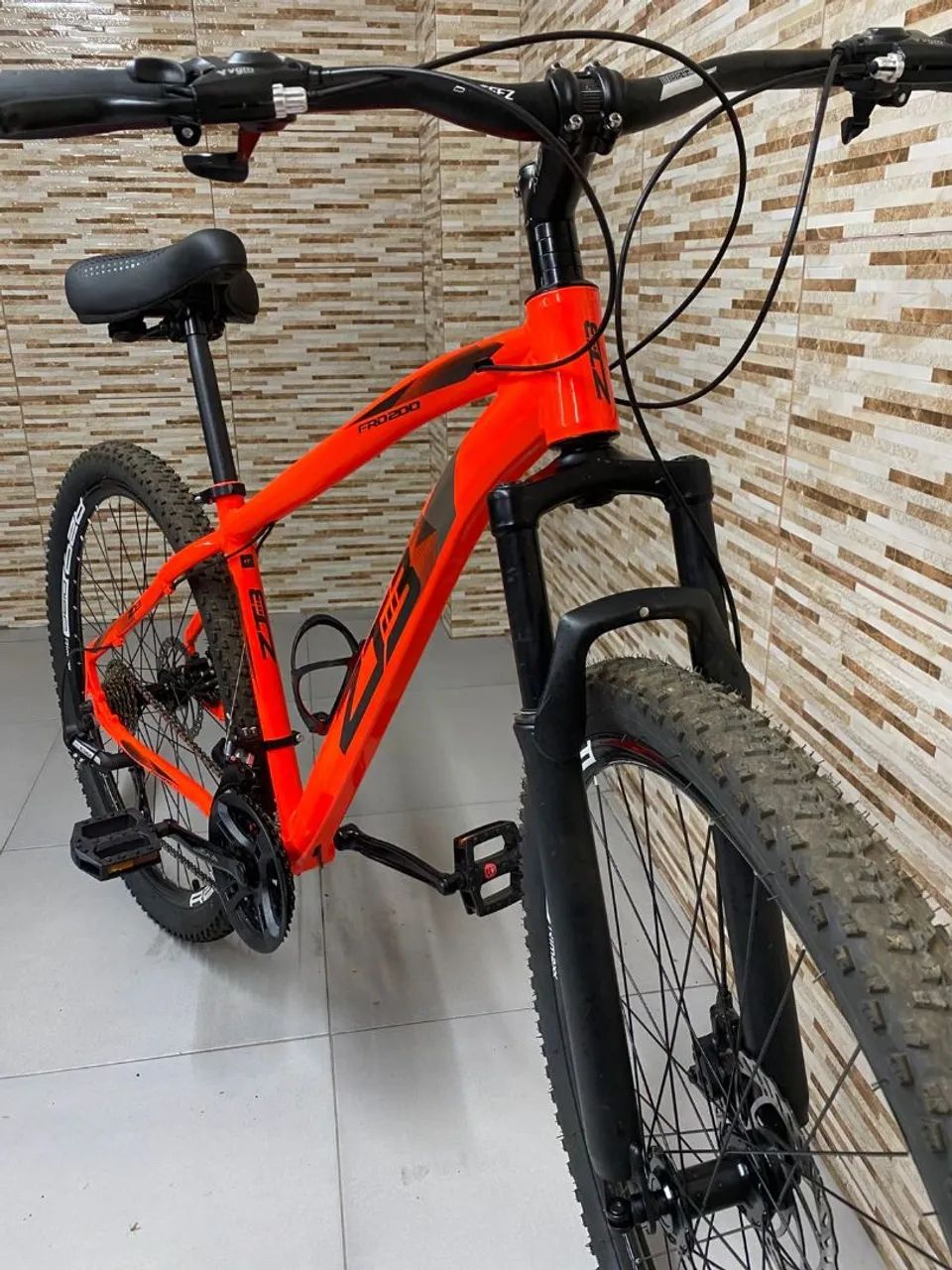 Bicicleta Mountain bike aro 29  - Foto 3