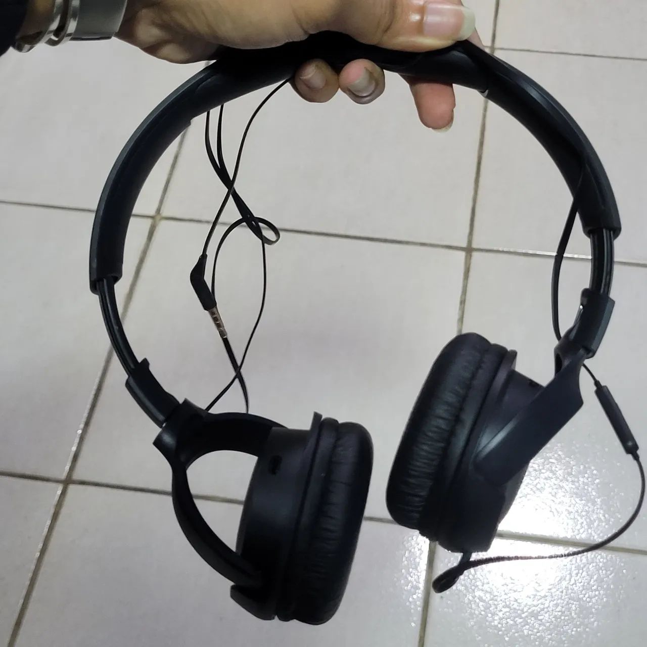 Fone preto jbl com fio - Foto 4