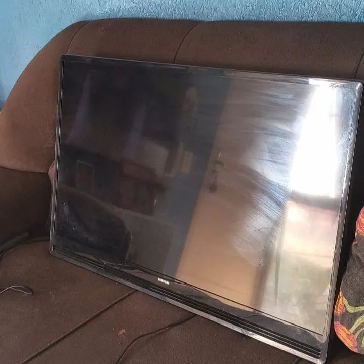 Tv Samsung a cabo 32 polegadas sem defeito