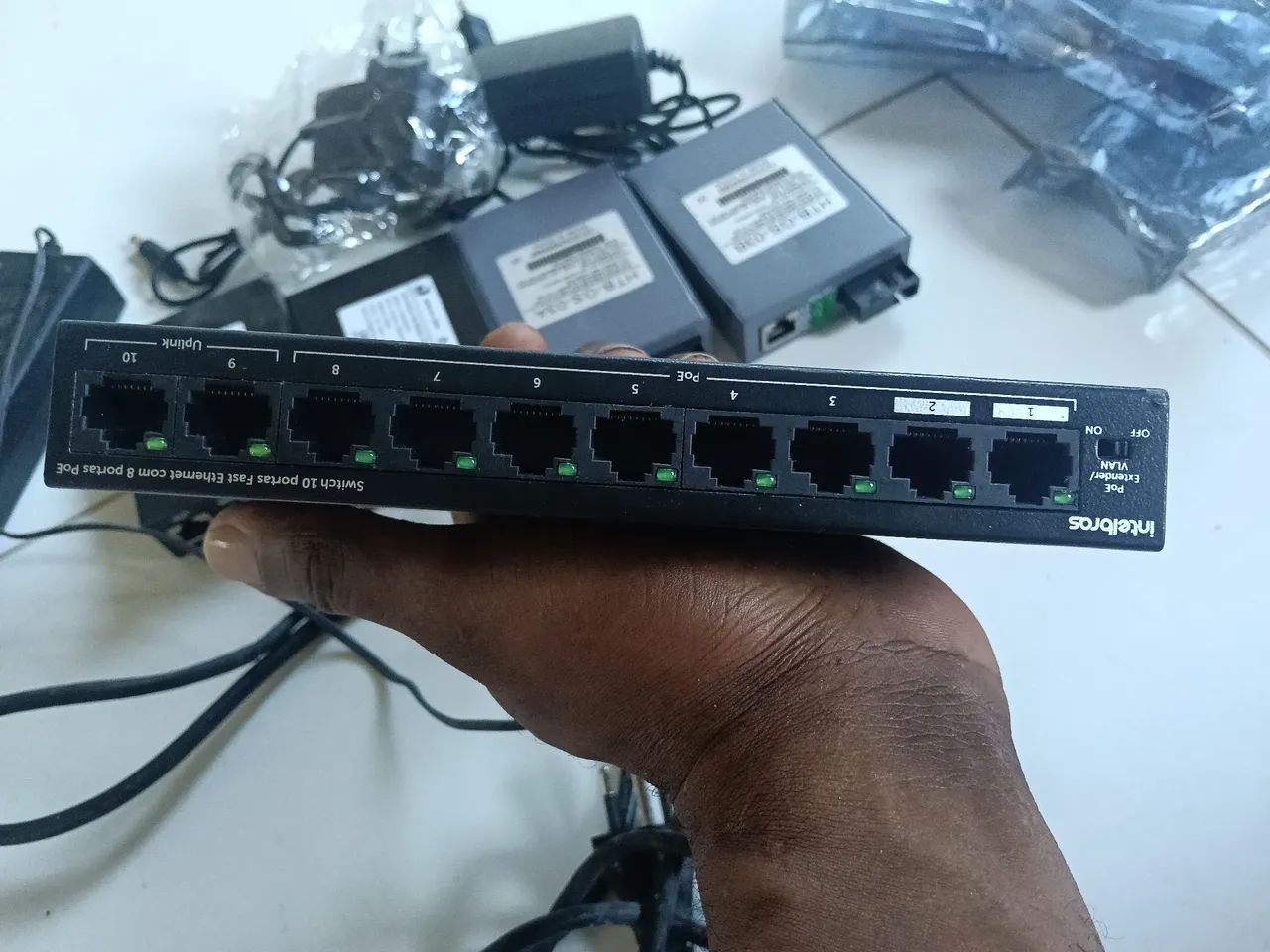 Vendo quatro conversor de mídia novos a e b e um up-link Intelbras modelo s1010f-p - Foto 4