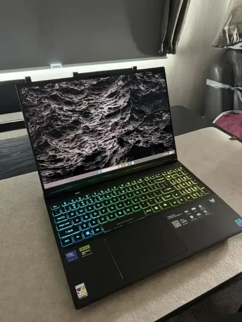 Helios Neo 16Ai RTX 5070TI - Na caixa