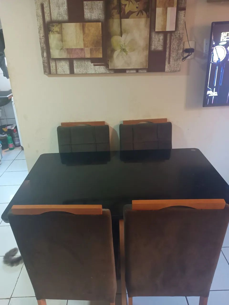 Mesa retangular com 4 cadeiras 