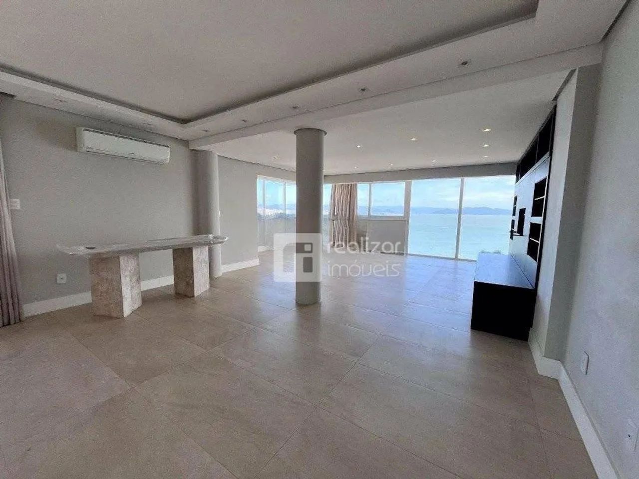 Apartamento Residencial para venda e locação, Centro, Florianópolis - AP0146.