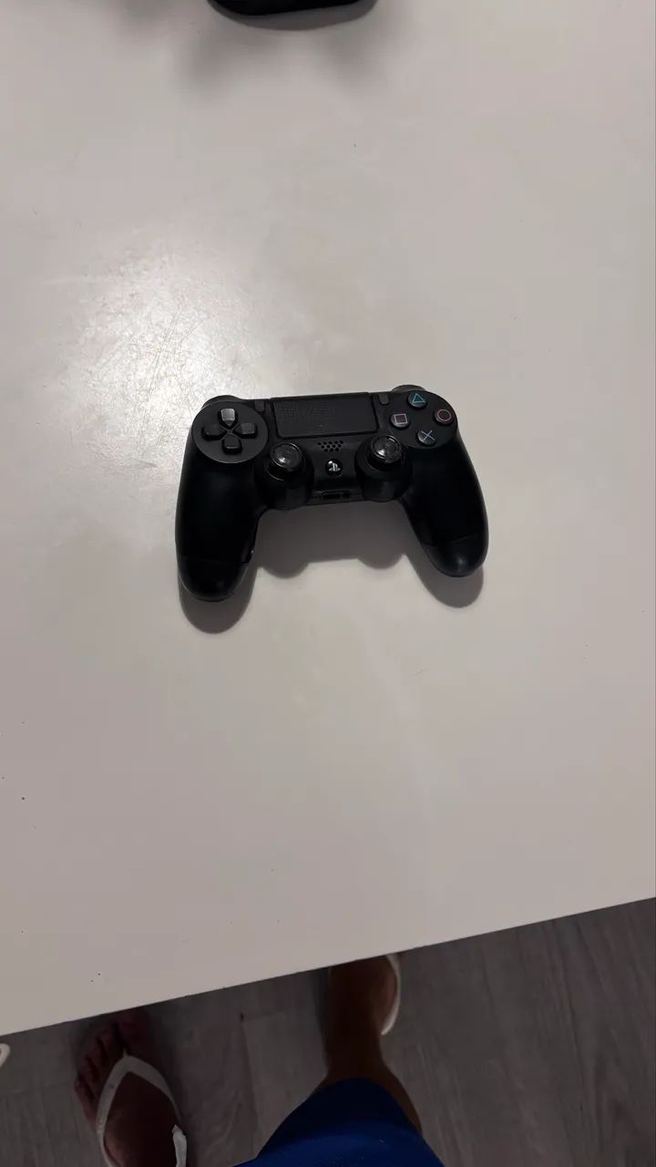  Dois Controles de PS4 - Foto 2