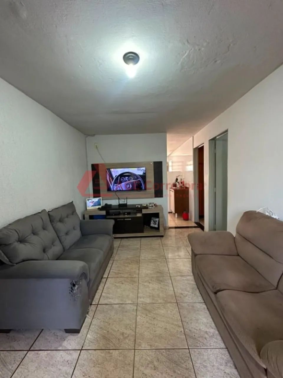 Casa com 2 Dormitórios e Garagem para 3 Carros - Foto 4