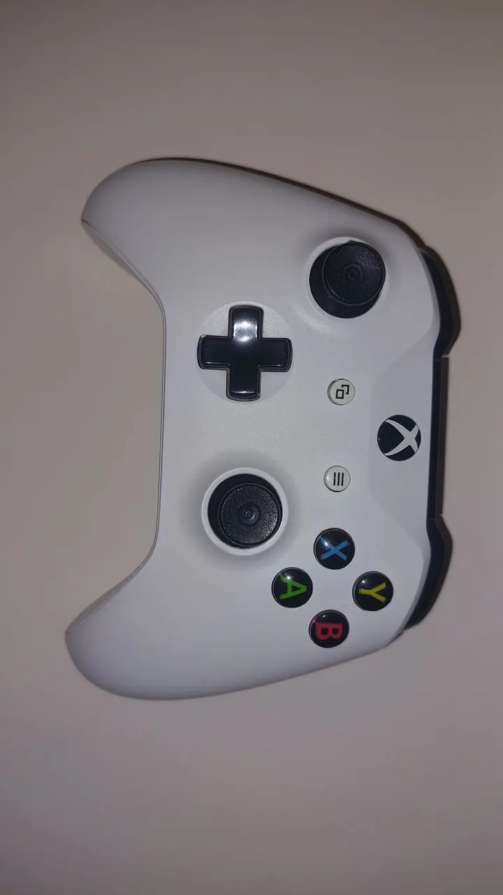 Xbox One S 1Tb + 2 Controles - Foto 4