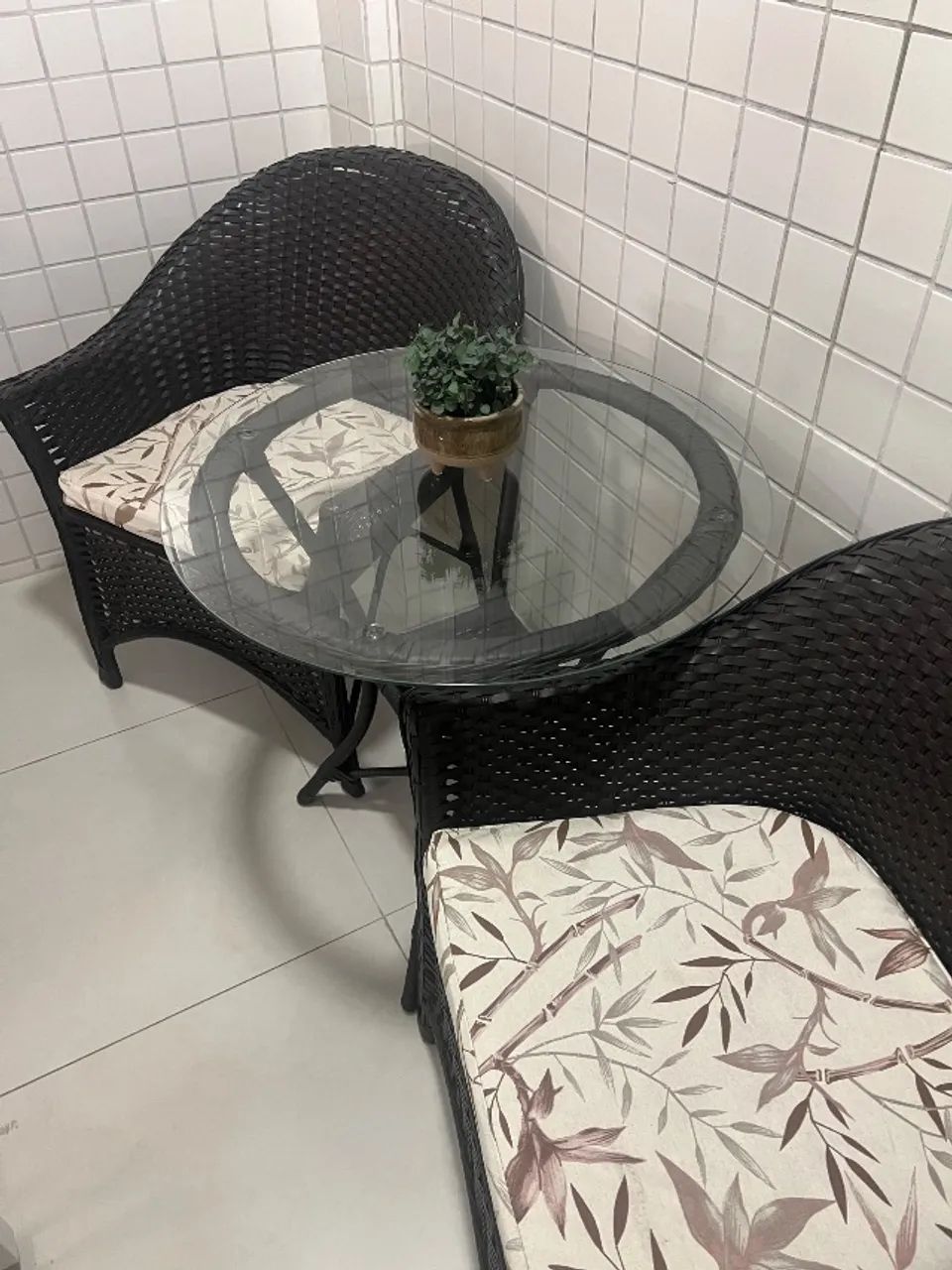 Conjunto de mesa com duas cadeiras para terraço e varanda 