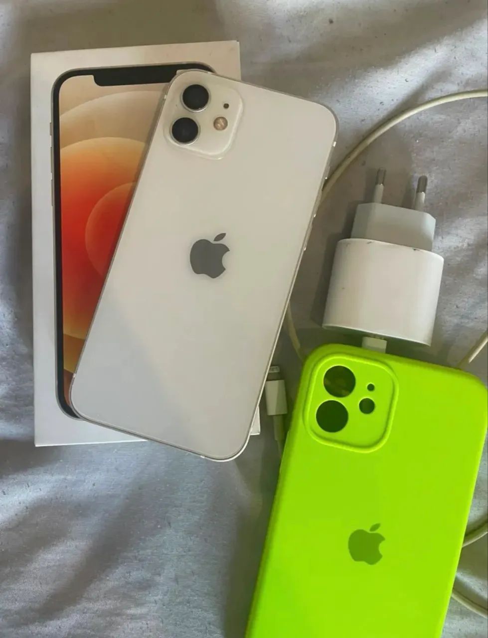iPhone 12 128gb funcionando perfeitamente 