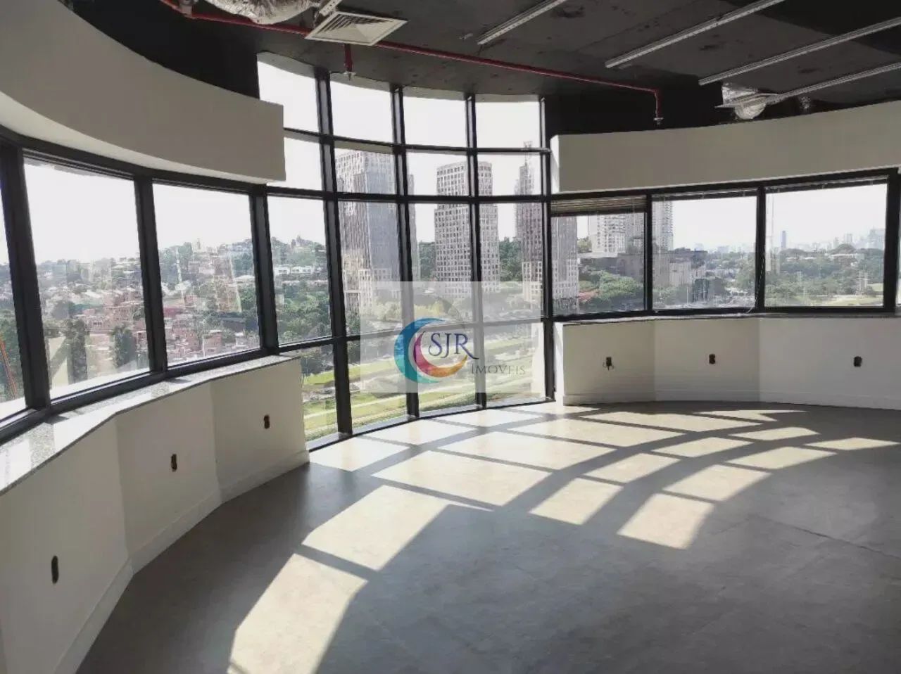 Conjunto comercial com 1339m², pronto para ocupação, com 22 vagas de garagem, ar-condicion - Foto 2