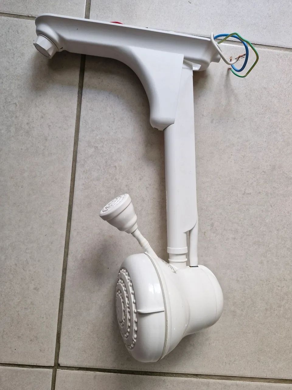 Super Ducha eletrônica com resistência blindada 220w - 4400 w - Foto 2