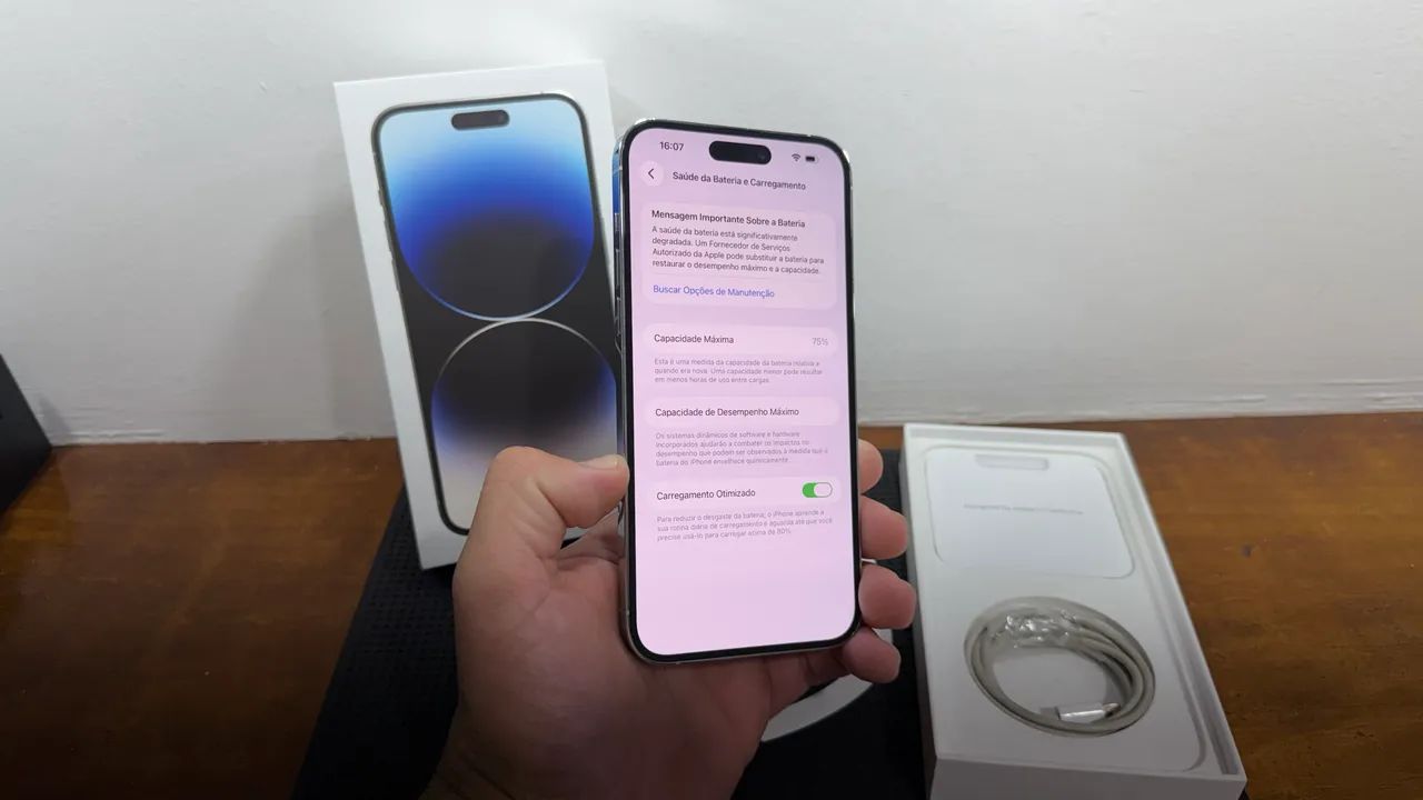 IPhone 14 Pro Max 256GB Silver - semi novo - Celulares e