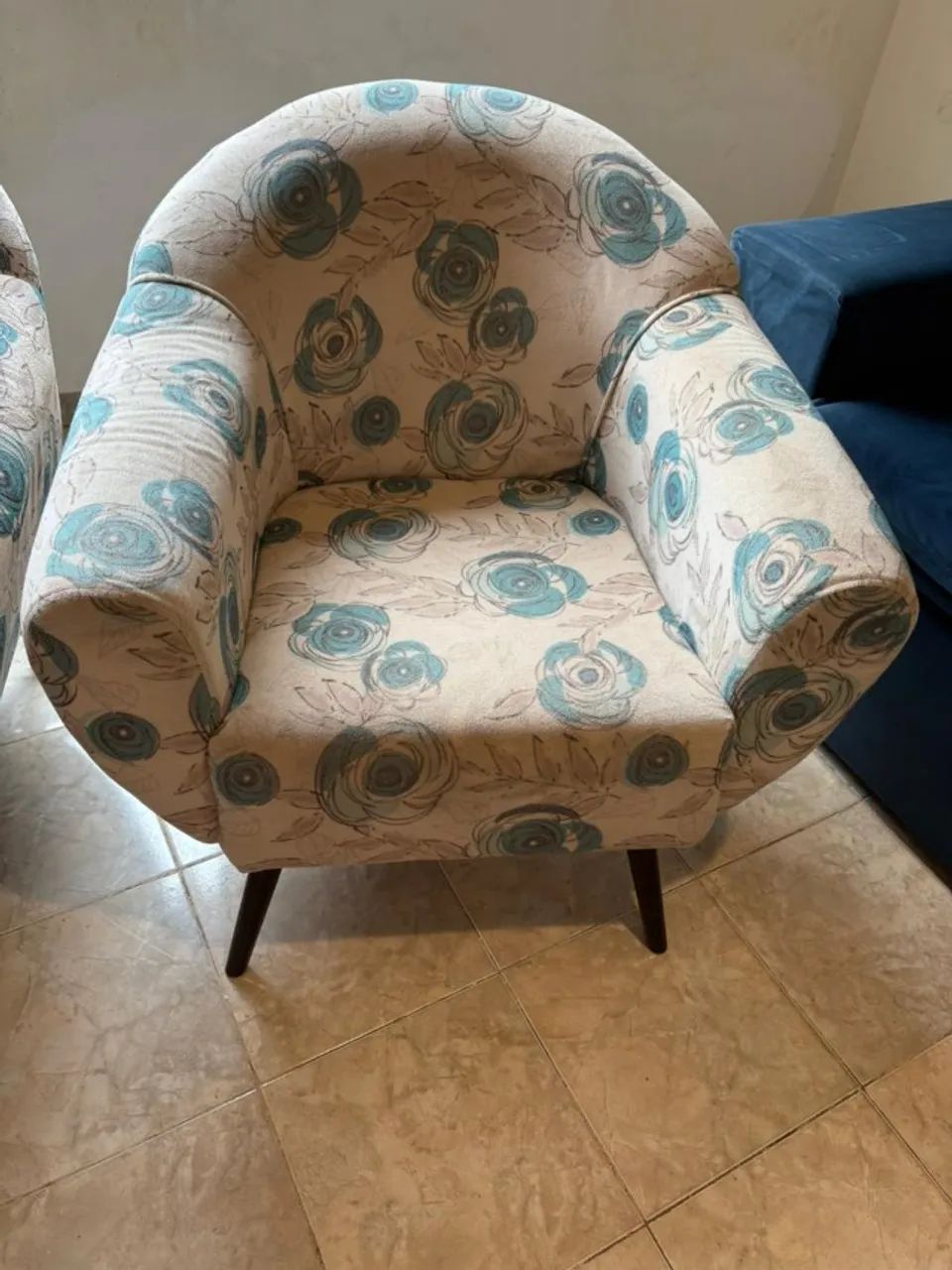 Par de poltronas decorativas estofadas - Foto 4