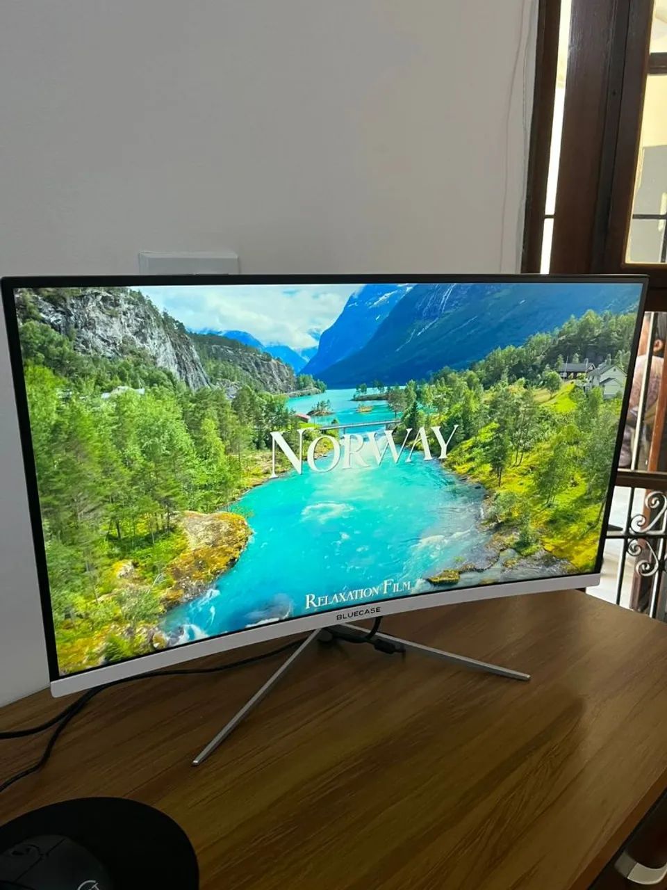 Monitor Bluecase Curvo 27? Branco - Foto 2