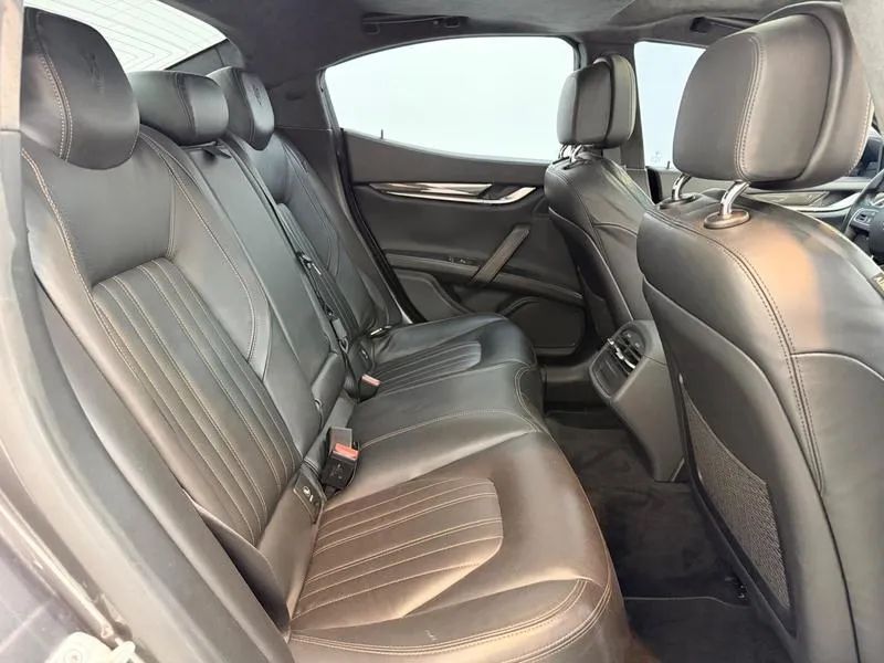Maserati Ghibli 3.0 V6 330cv Aut., foto 10 de 20