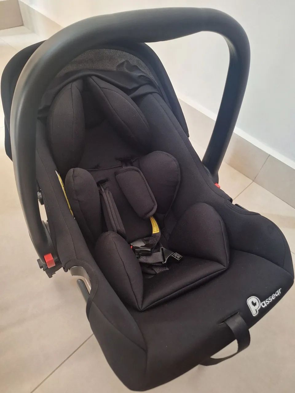 Carrinho com moisés,  bebê conforto e base veicular - Foto 4