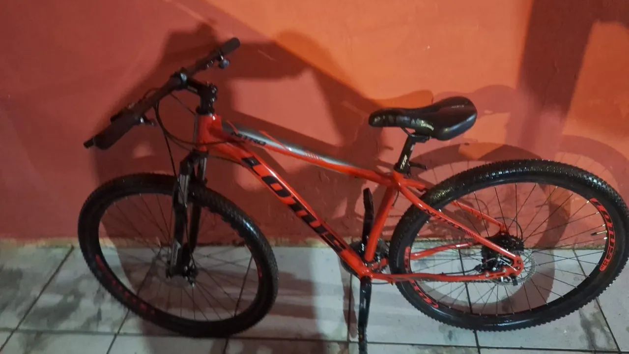 Vendo essa bife semi nova - Foto 3
