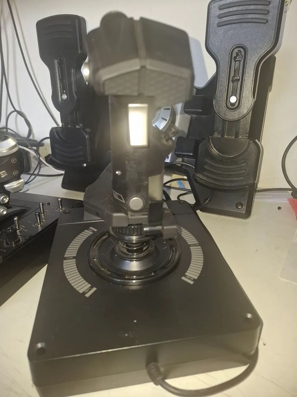 CONTROLE LOGITECH X56 COM PEDAIS  - Foto 5
