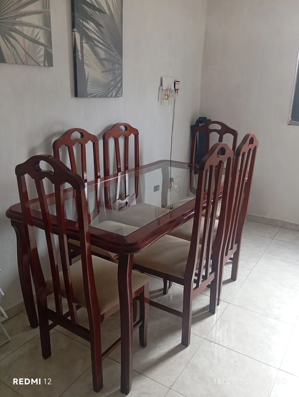 Vendo mesa de madeira colonial.
