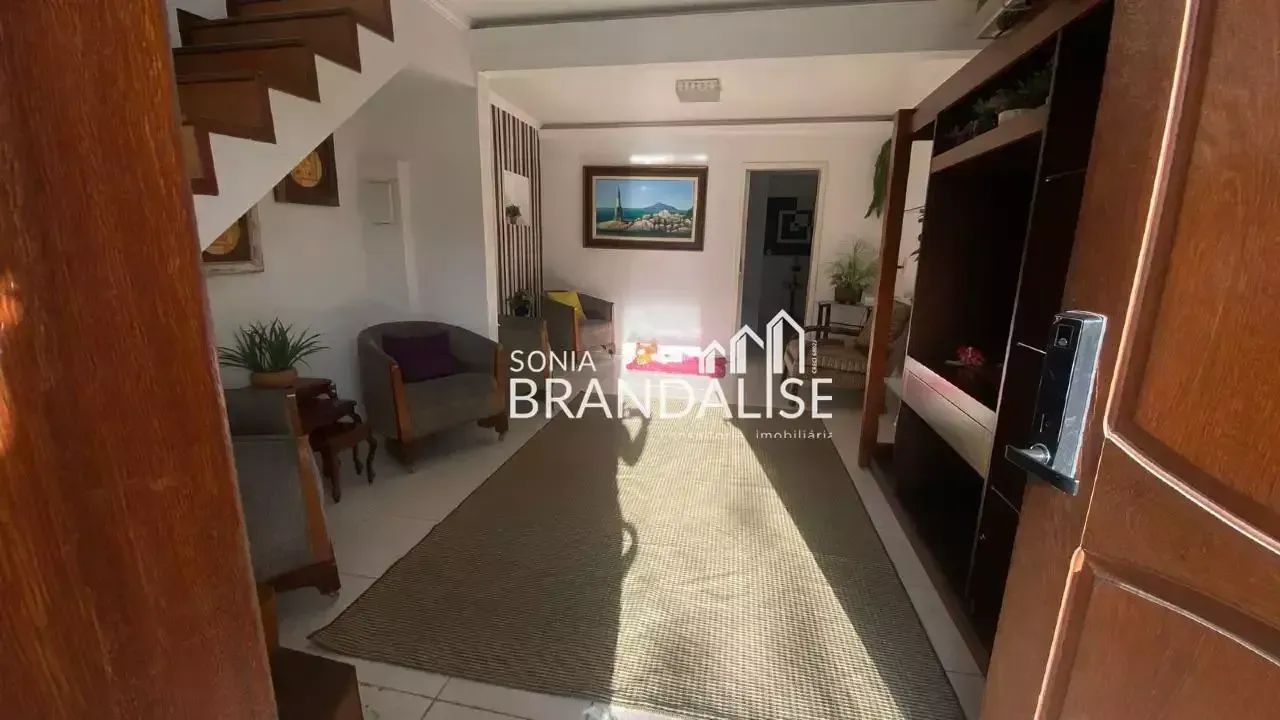 Encantadora residência com 3 pavimentos - Foto 2