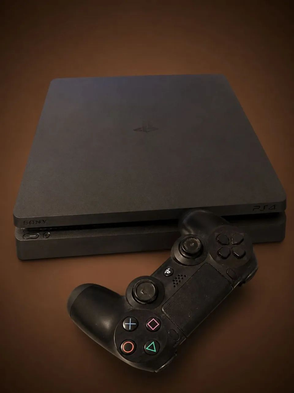 Vende-se PlayStation 4 