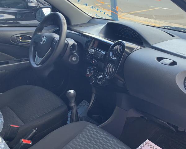 Etios 1.5 X sedan 2016 - Foto 4
