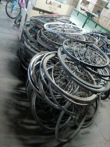 Bicicletas Antigas e Peças usadas - Foto 4