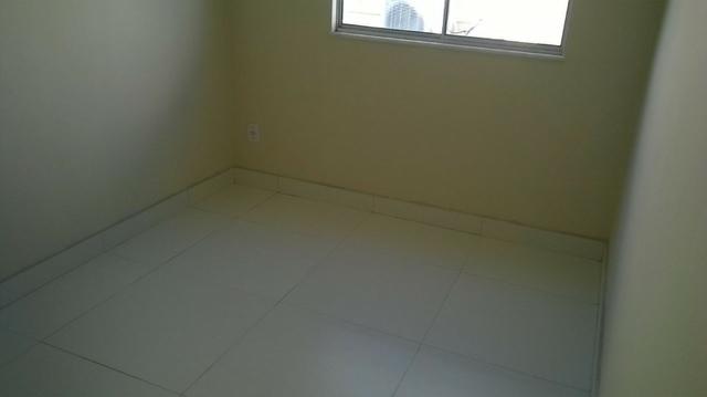 Apê com 2/4 e Varanda no Doce Lar, POR 110 MIL - Foto 4