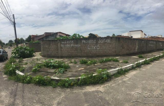 TERRENO DE ESQUINA NO BAIRRO COROA DO MEIO
