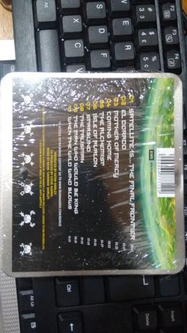 Cd The Final Frontier Do Iron Maiden Edição Lata - Foto 5