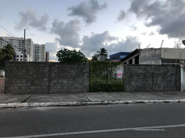 Terreno com 450m² no bairro atalaia