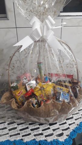Cesta de café ou aniversário