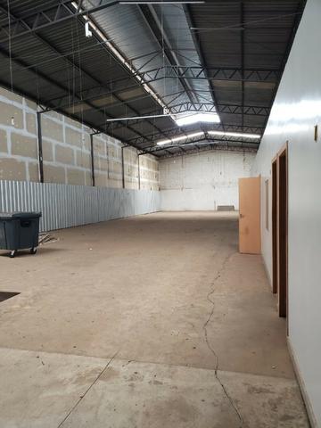 Alugo Galpão com área total de 1.200,00 m2, St. Vila Rosa na Av. Rio Verde - Foto 17