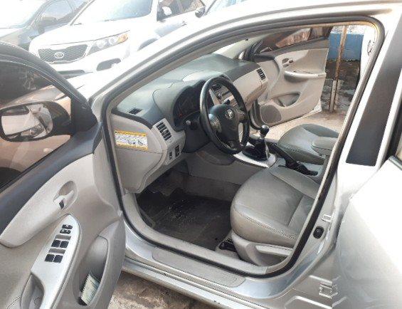 Corolla GLi 1.8 - Único dono, Ipva pago (Só R$ 42.900,00), Novíssimo - Foto 8