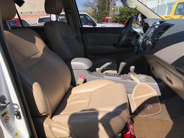 Toyota Hilux Sw4 Srv 3.0 4x4 Automática 7 Lugares - Foto 9
