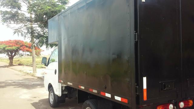 Carro em pronto para trabalhar em São Carlos