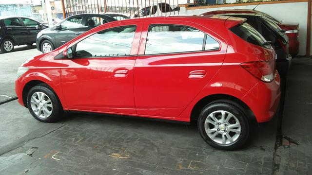 Onix LT completo entrada de 5.000 e fica 48 de 1.050,00 - Foto 3