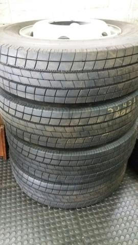 Vendo quatro pneus novos com rodas do acello - Foto 7