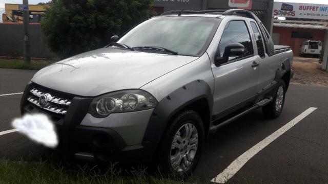 Strada 1.8 adventure locker 2009 Flex (cabine estendida)
