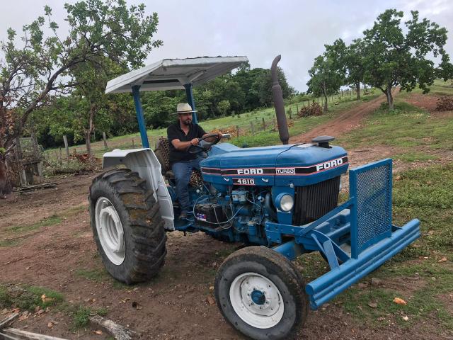 Trator Ford 4610