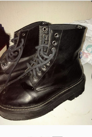 coturno doc martens inspired
