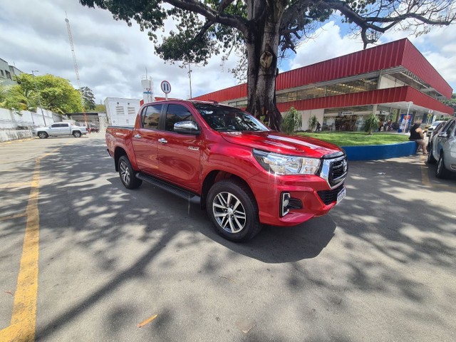 VENDO TOYOTA HILUX 20/20 SRV