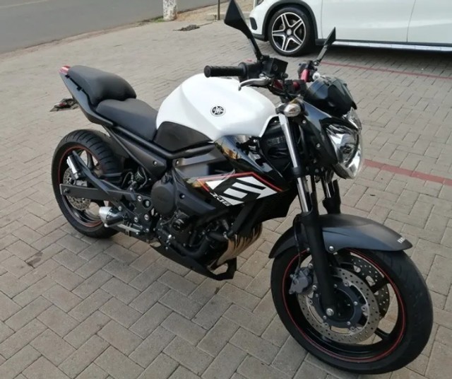 YAMAHA XJ6 N VERSÃO SP EQUIPADA 2015