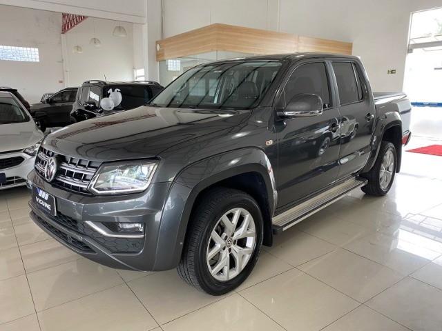 VW AMAROK HIGHLINE 2.0 4X4 AUT CD 2017.