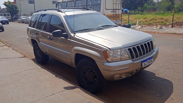 JEEP CHEROKEE AUTOMÁTICA 4X4 MOTOR DA HILUX 2015