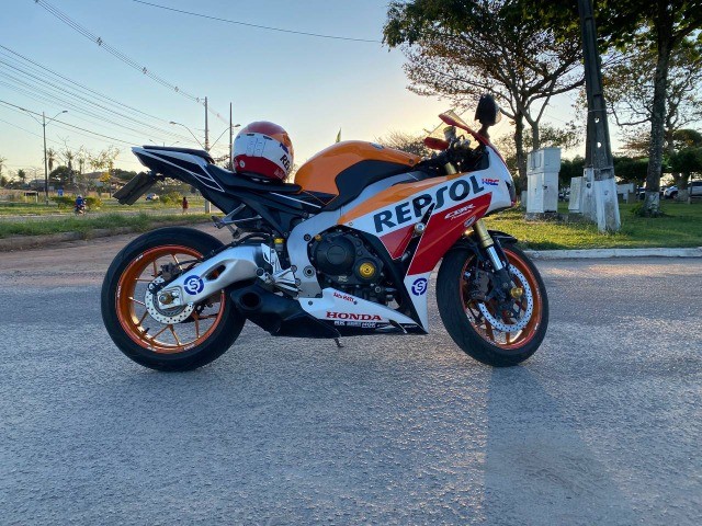 HONDA CBR 1000 RR REPSOL EDIÇÃO LIMITADA MARC MÁRQUEZ 2015