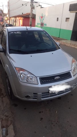 FIESTA SEDAN 1.6 COMPLETO