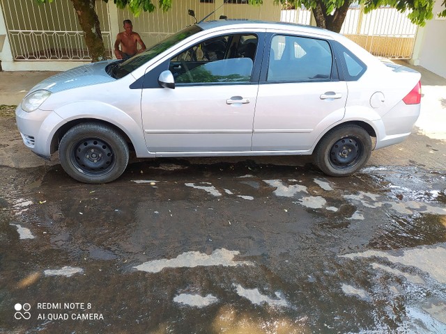 FIESTA SEDAN 06/07