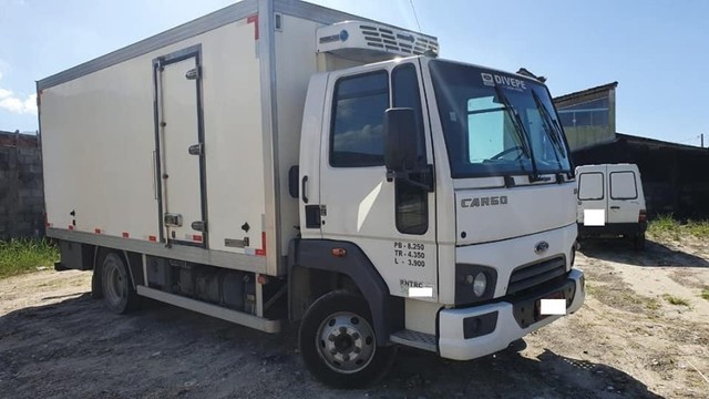 FORD CARGO 816 REFRIGERADO 2015