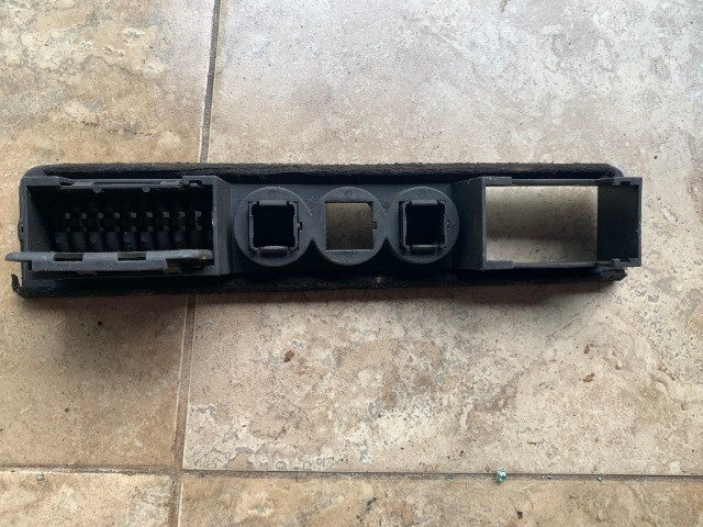 moldura dos botoes do painel fiat ducato 2,8 original - Foto 3