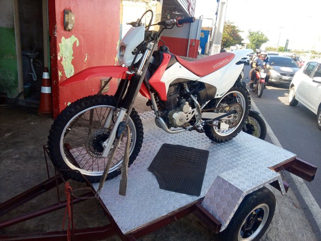 VENDO CRF 230 ANO 2017 MODELO 2017 VALOR 12,499